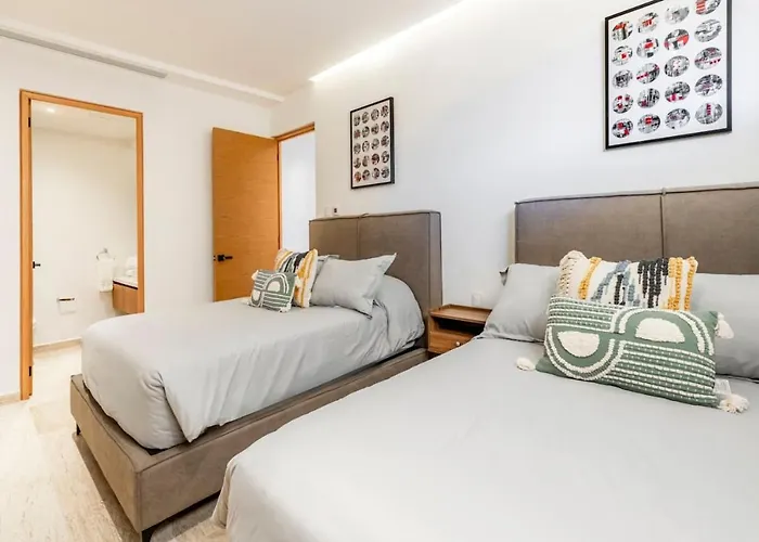 6-8 Guests - Mistiq Cabo Cabo San Lucas
