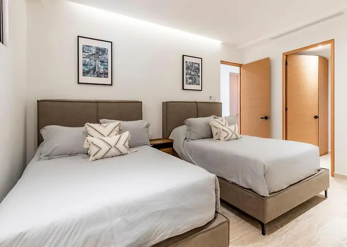 6-8 Guests - Mistiq Cabo * Cabo San Lucas